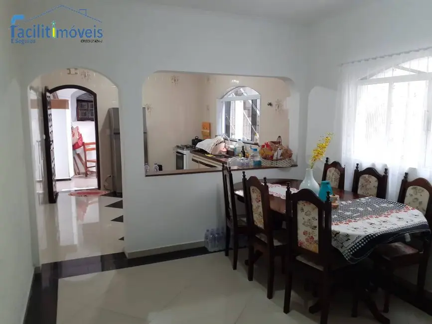 Sobrado com 3 quartos à venda, 173m2 em Jardim Las Vegas, Santo Andre - SP - imagem 3 Foto 3 de Sobrado com 3 quartos à venda, 173m2 em Jardim Las Vegas, Santo Andre - SP