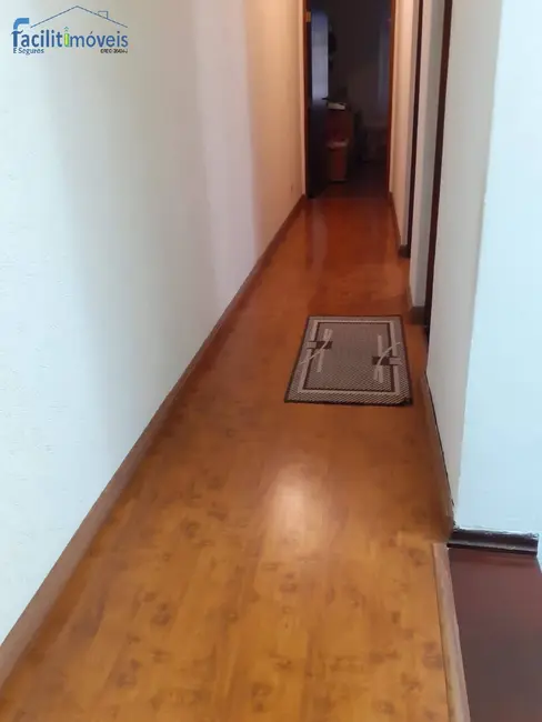 Sobrado com 3 quartos à venda, 173m2 em Jardim Las Vegas, Santo Andre - SP - imagem 8 Foto 8 de Sobrado com 3 quartos à venda, 173m2 em Jardim Las Vegas, Santo Andre - SP