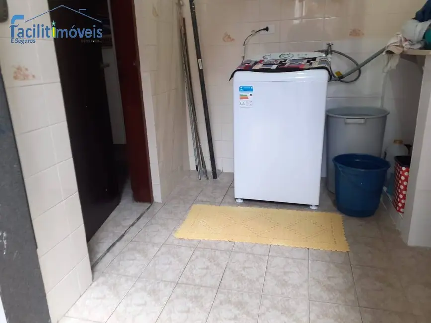 Sobrado com 3 quartos à venda, 173m2 em Jardim Las Vegas, Santo Andre - SP - imagem 5 Foto 5 de Sobrado com 3 quartos à venda, 173m2 em Jardim Las Vegas, Santo Andre - SP