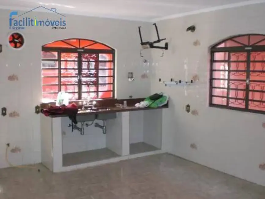 Casa com 5 quartos à venda, 330m2 em Conceição, Diadema - SP - imagem 3 Foto 3 de Casa com 5 quartos à venda, 330m2 em Conceição, Diadema - SP