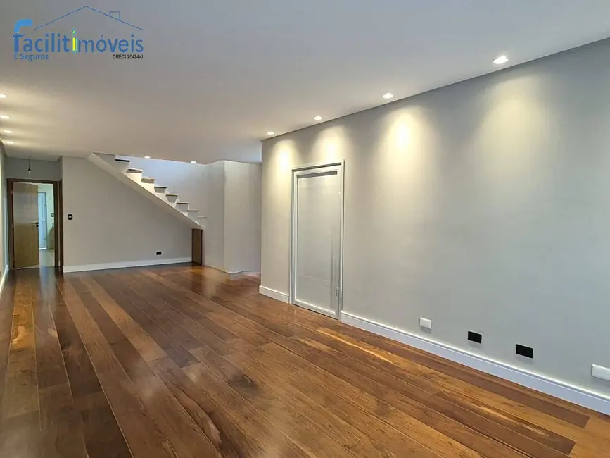 Foto 3 de Sobrado com 4 quartos à venda em São João Clímaco, São Paulo - SP