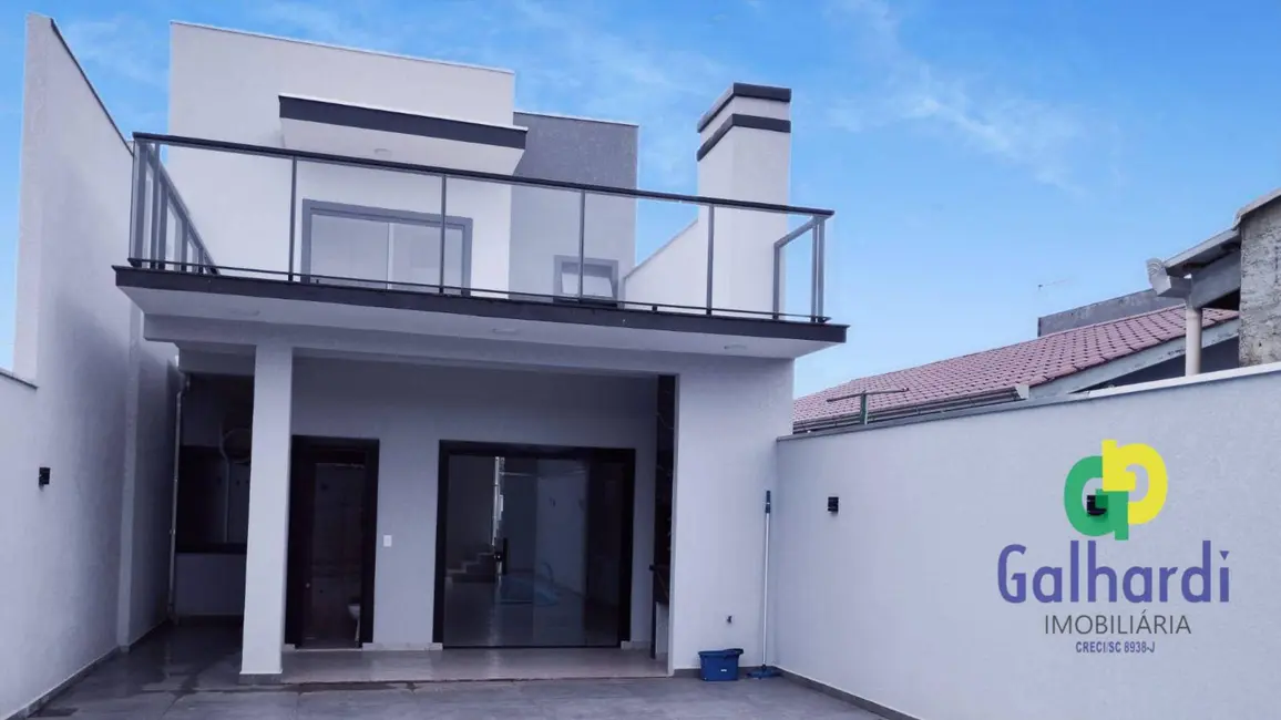 Foto 6 de Sobrado com 3 quartos à venda, 195m2 em Itapoa - SC