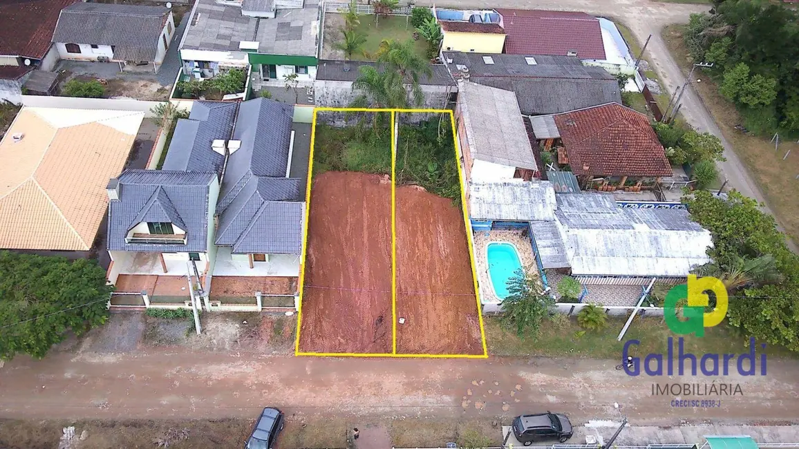 Foto 3 de Terreno / Lote à venda, 187m2 em Itapoa - SC