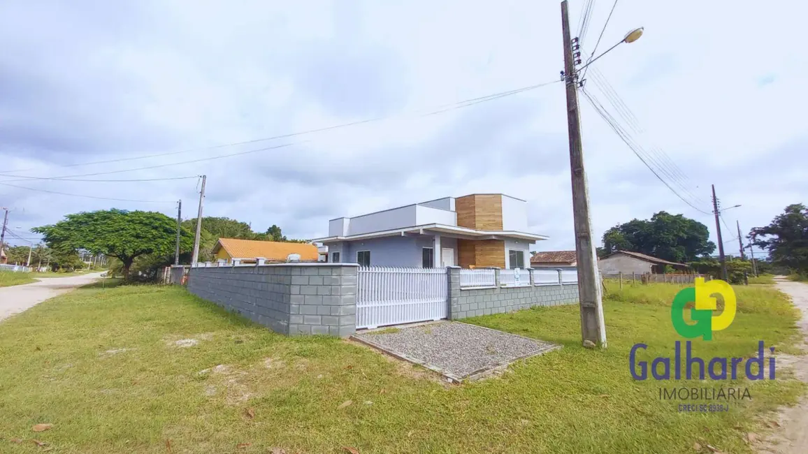 Foto 3 de Casa com 2 quartos à venda, 232m2 em Itapoa - SC