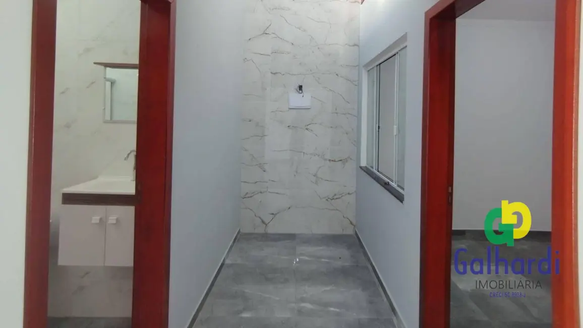 Foto 6 de Casa com 3 quartos à venda, 180m2 em Itapoa - SC