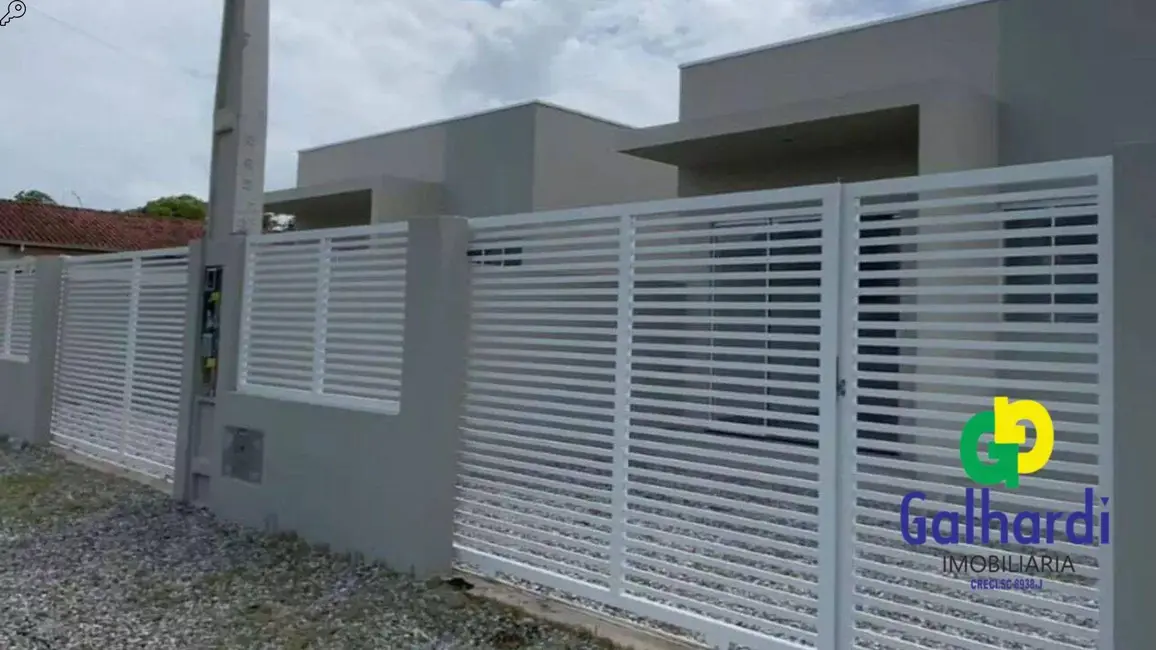 Foto 1 de Casa com 2 quartos à venda, 128m2 em Itapoa - SC
