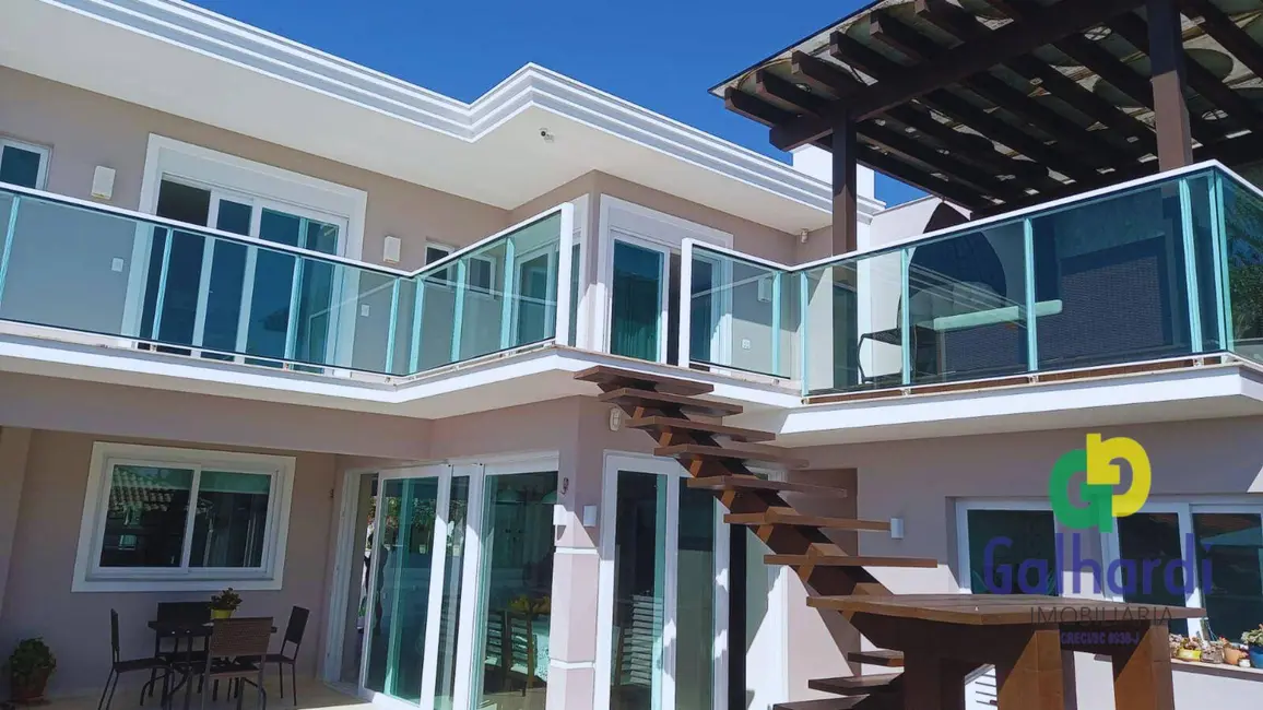 Foto 6 de Sobrado com 3 quartos à venda, 360m2 em Itapoa - SC