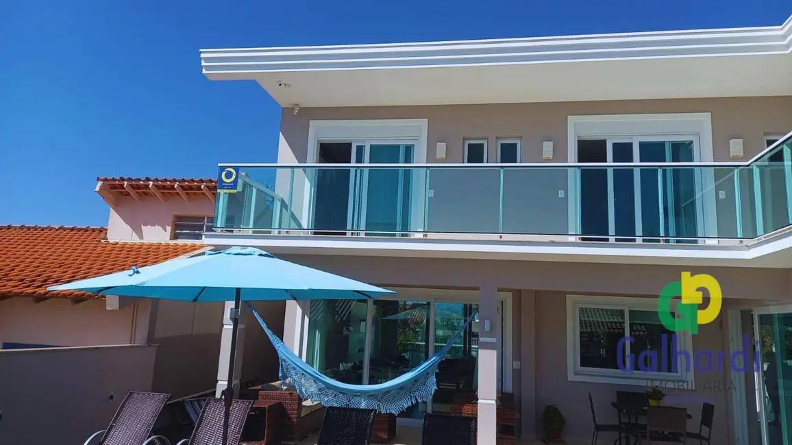 Foto 9 de Sobrado com 3 quartos à venda, 360m2 em Itapoa - SC