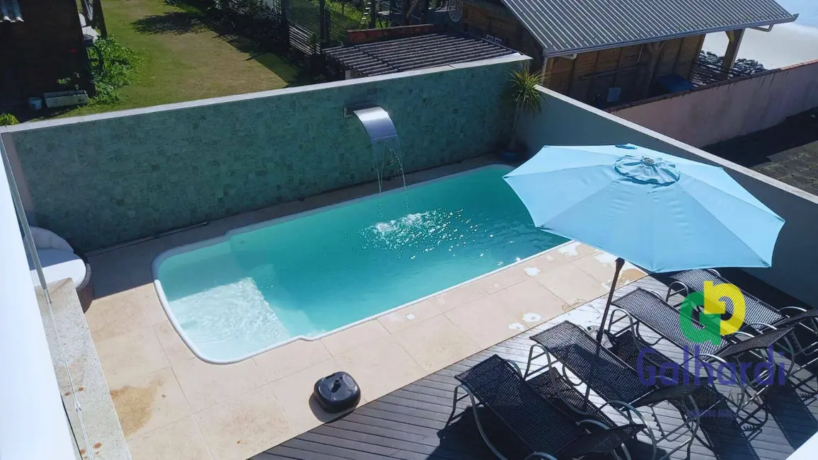 Foto 5 de Sobrado com 3 quartos à venda, 360m2 em Itapoa - SC