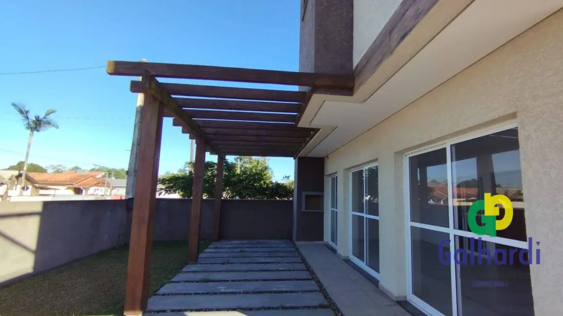 Foto 3 de Sobrado com 3 quartos à venda, 360m2 em Itapoa - SC