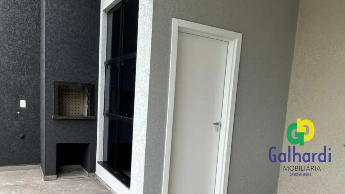 Foto 3 de Casa com 3 quartos à venda, 195m2 em Itapoa - SC