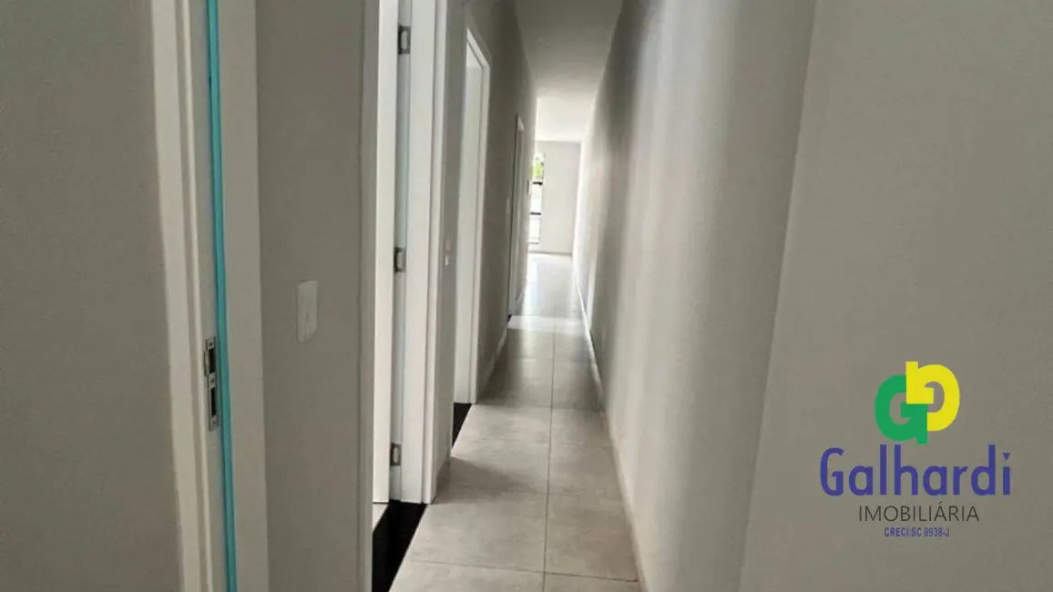 Foto 6 de Casa com 3 quartos à venda, 195m2 em Itapoa - SC