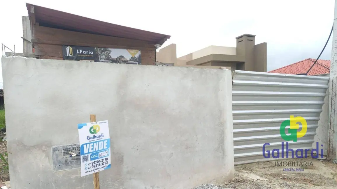 Foto 1 de Casa com 3 quartos à venda, 195m2 em Itapoa - SC