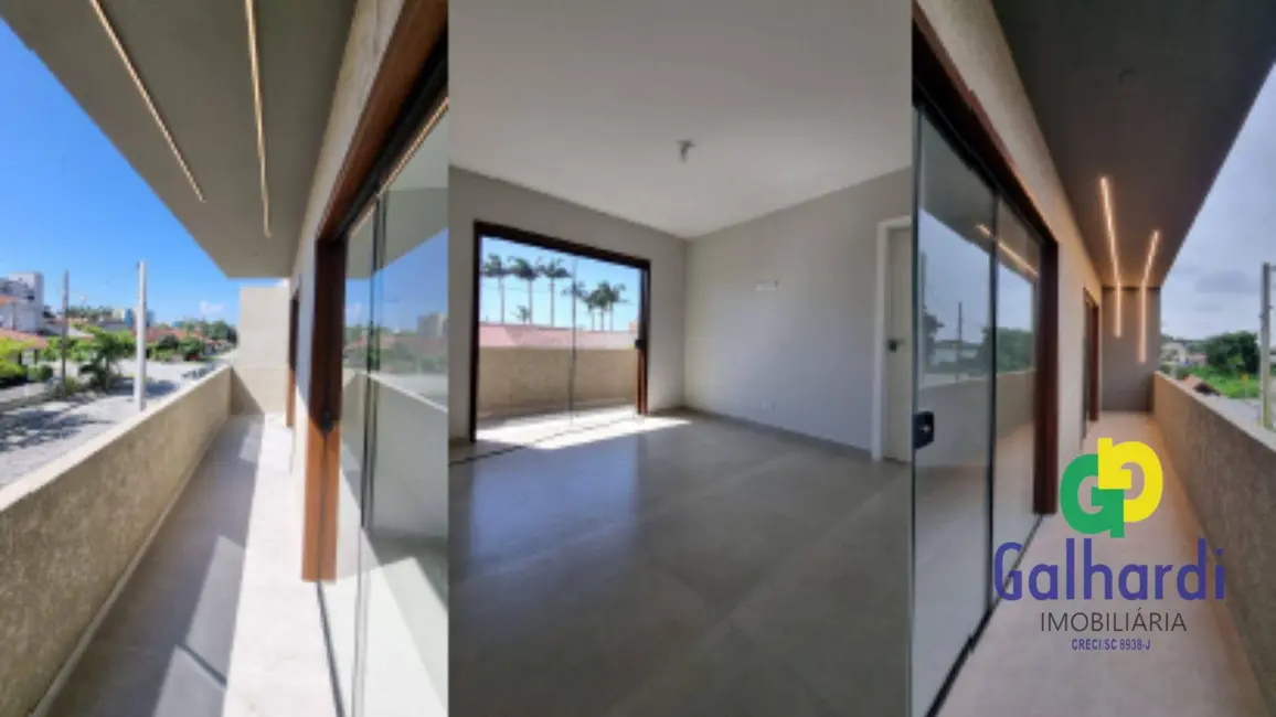 Foto 9 de Sobrado com 3 quartos à venda, 360m2 em Itapoa - SC