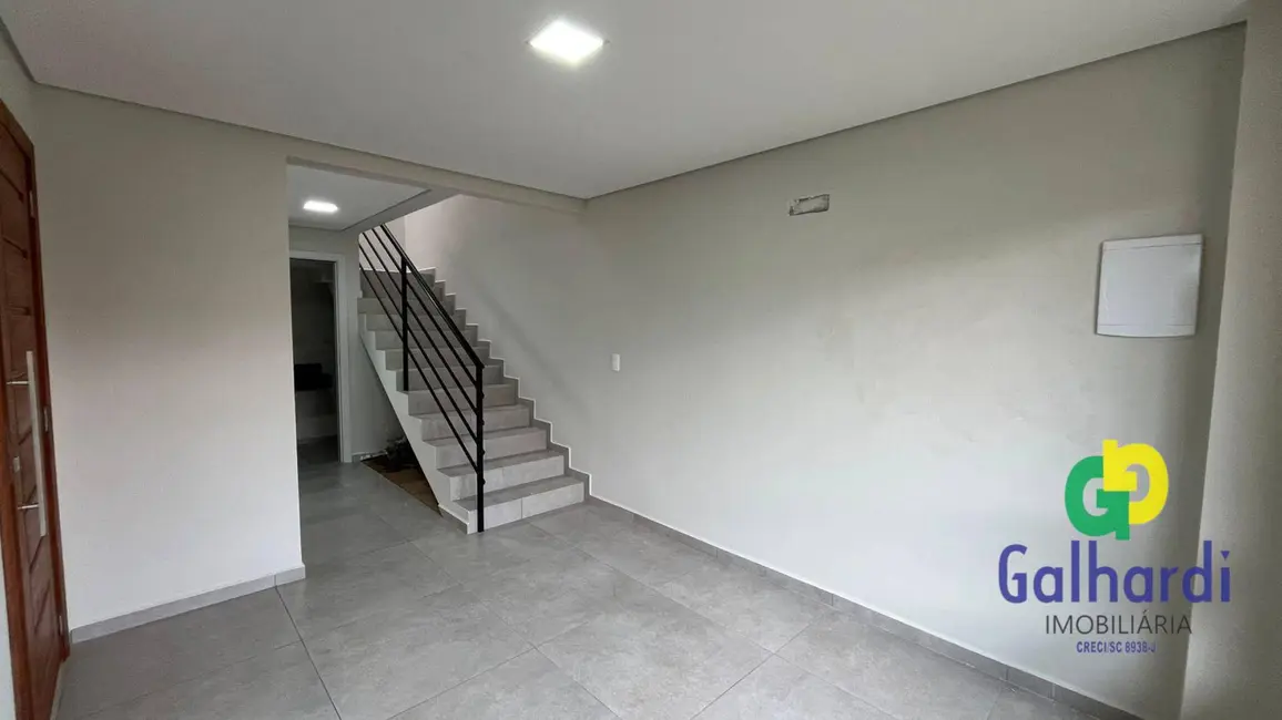 Sobrado com 3 quartos à venda, 360m2 em Itapoa - SC - imagem 7 Foto 7 de Sobrado com 3 quartos à venda, 360m2 em Itapoa - SC