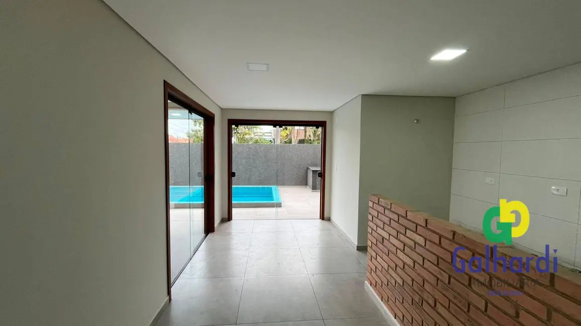Sobrado com 3 quartos à venda, 360m2 em Itapoa - SC - imagem 8 Foto 8 de Sobrado com 3 quartos à venda, 360m2 em Itapoa - SC