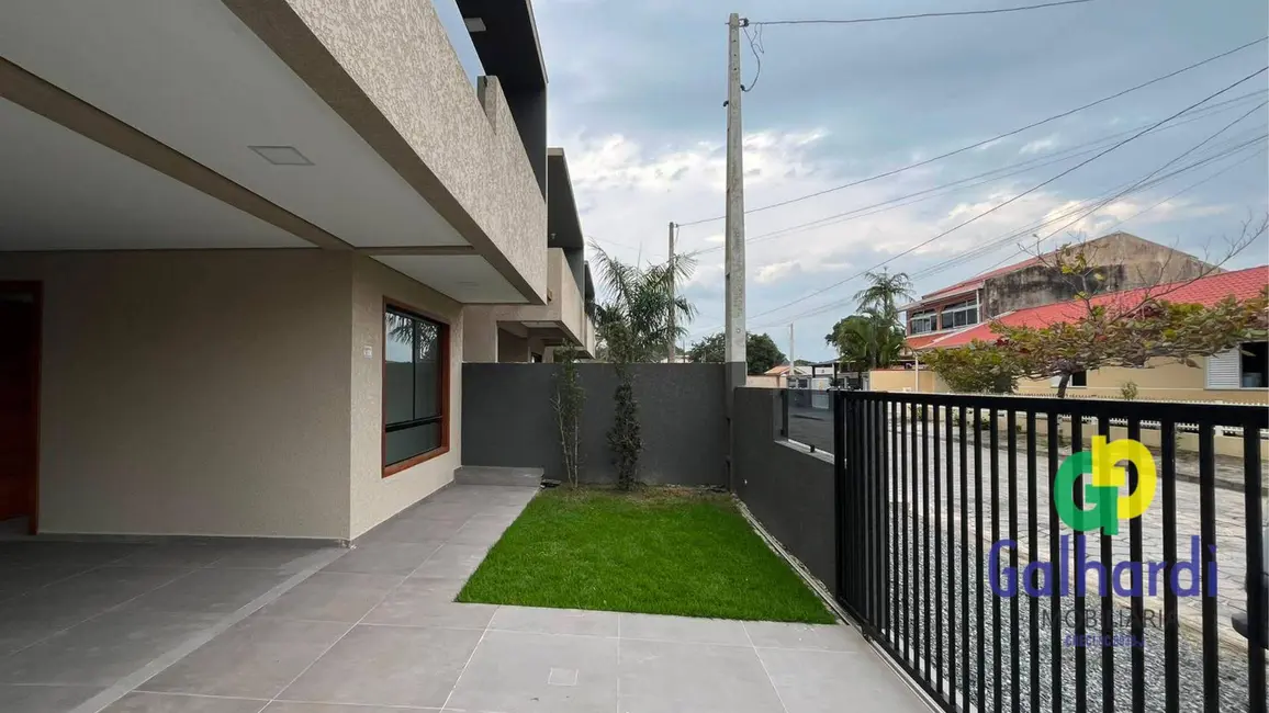 Sobrado com 3 quartos à venda, 360m2 em Itapoa - SC - imagem 5 Foto 5 de Sobrado com 3 quartos à venda, 360m2 em Itapoa - SC
