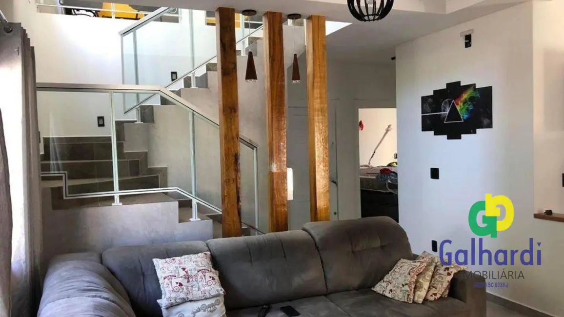 Foto 9 de Sobrado com 3 quartos à venda, 312m2 em Itapoa - SC