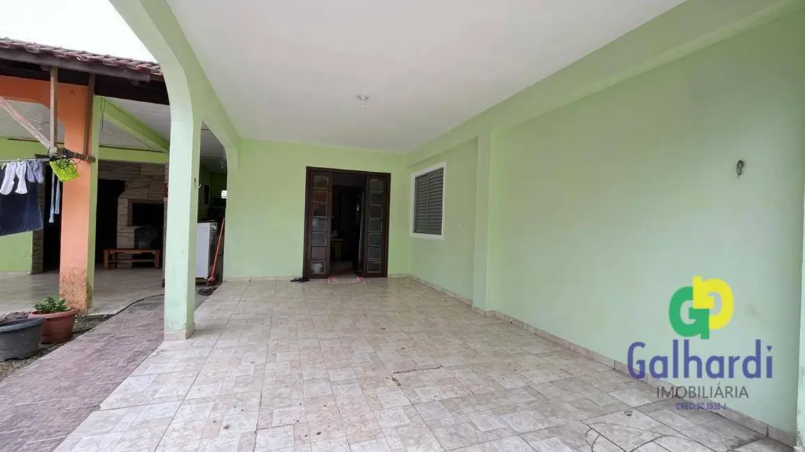 Foto 2 de Sobrado com 2 quartos à venda, 384m2 em Itapoa - SC