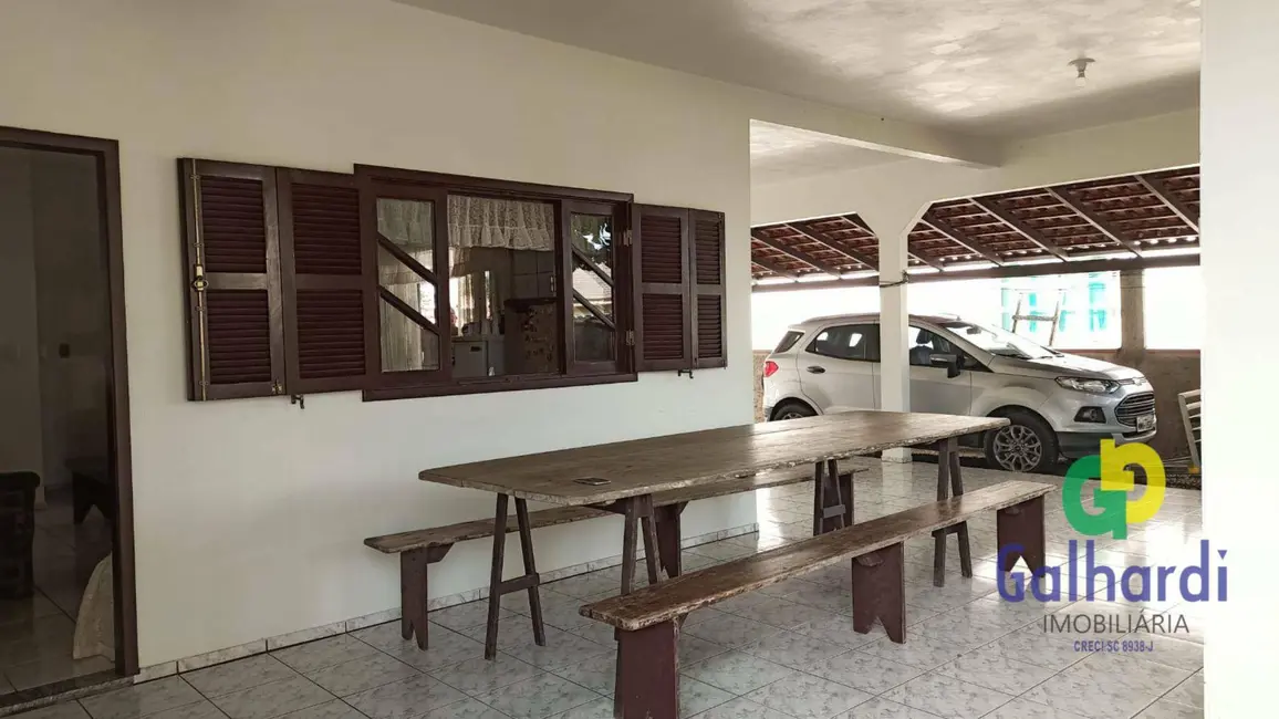 Foto 6 de Casa com 3 quartos à venda, 177m2 em Itapoa - SC