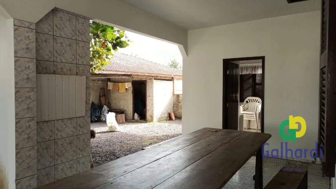 Foto 8 de Casa com 3 quartos à venda, 177m2 em Itapoa - SC