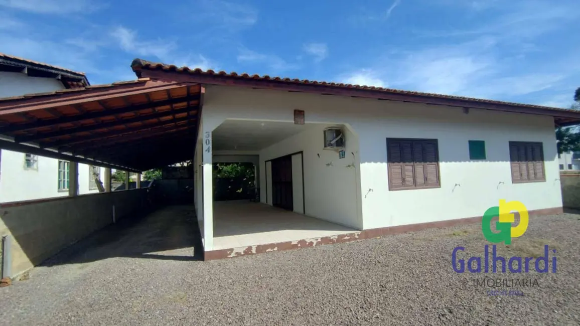 Foto 3 de Casa com 3 quartos à venda, 177m2 em Itapoa - SC