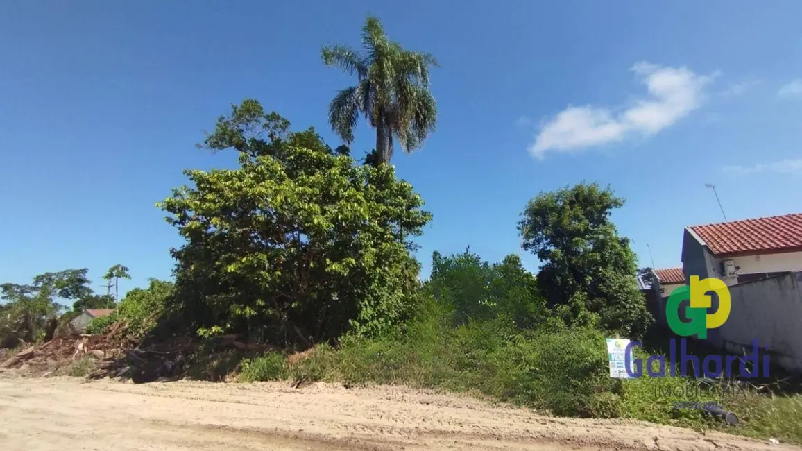 Foto 1 de Terreno / Lote à venda, 360m2 em Itapoa - SC