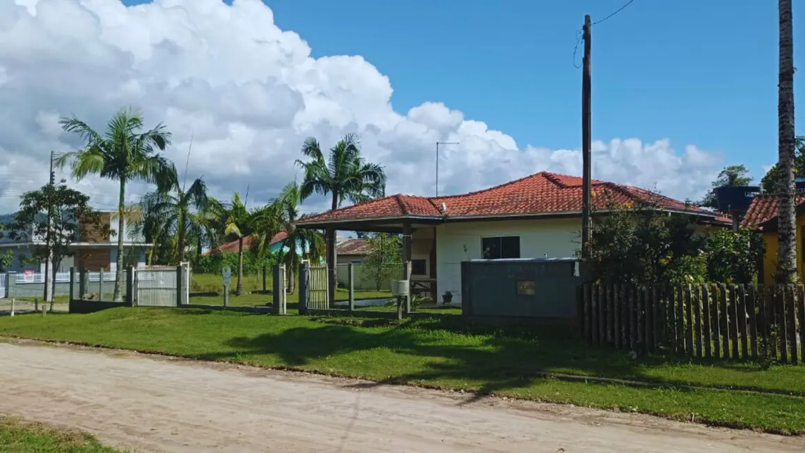 Foto 1 de Casa com 3 quartos à venda, 384m2 em Itapoa - SC