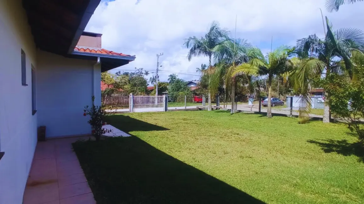 Foto 7 de Casa com 3 quartos à venda, 384m2 em Itapoa - SC