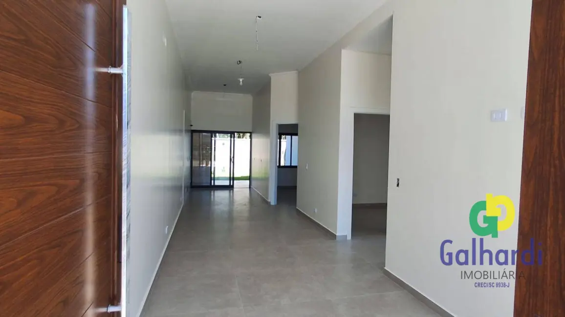 Foto 3 de Casa com 3 quartos à venda, 180m2 em Itapoa - SC