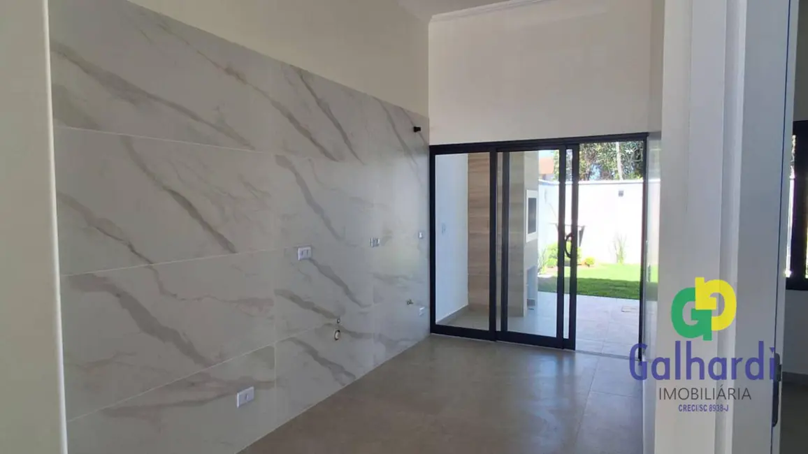 Foto 5 de Casa com 3 quartos à venda, 180m2 em Itapoa - SC