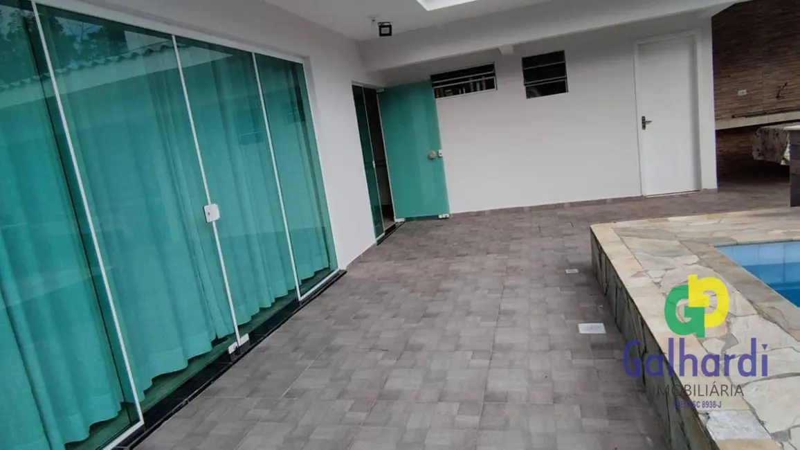 Foto 7 de Casa com 4 quartos à venda, 375m2 em Itapoa - SC