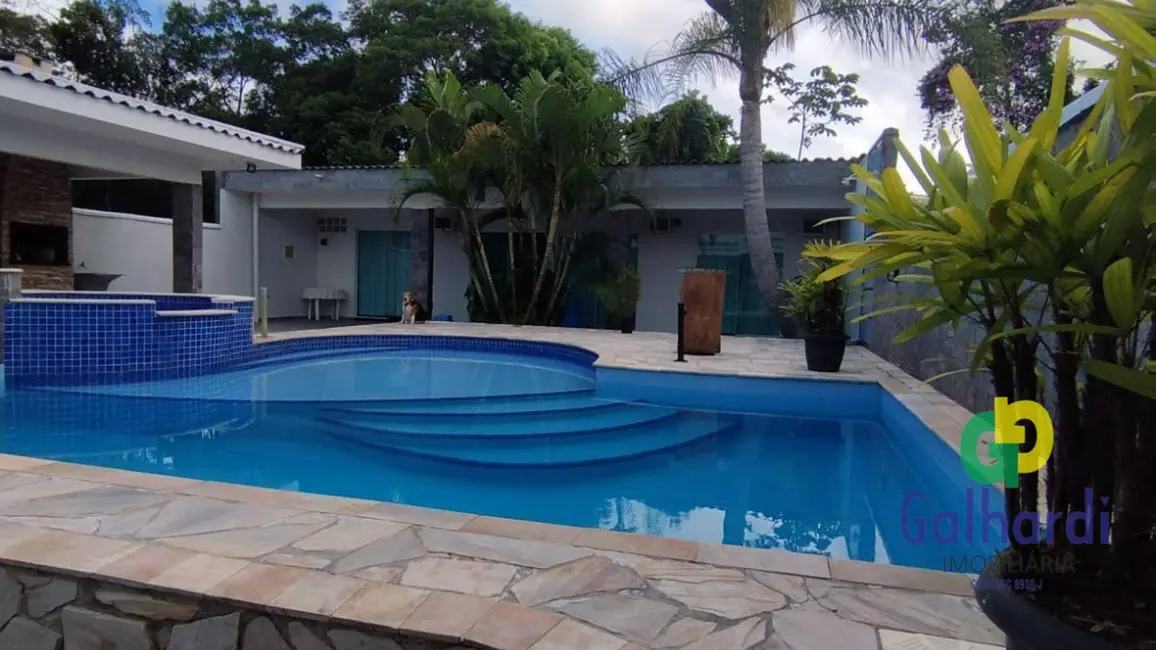 Foto 9 de Casa com 4 quartos à venda, 375m2 em Itapoa - SC