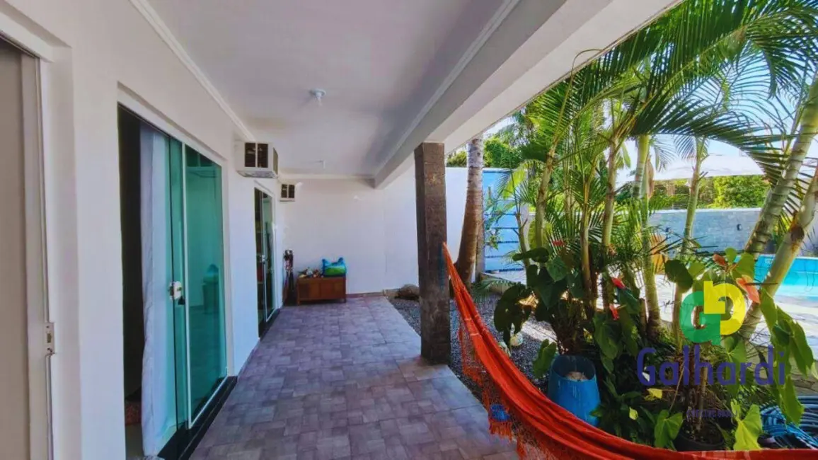 Foto 8 de Casa com 4 quartos à venda, 375m2 em Itapoa - SC