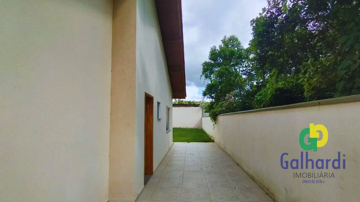 Foto 6 de Casa com 3 quartos à venda, 360m2 em Itapoa - SC