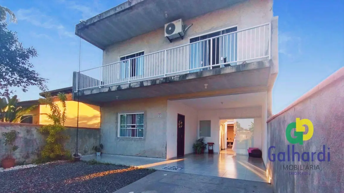 Foto 3 de Sobrado com 3 quartos à venda, 192m2 em Itapoa - SC