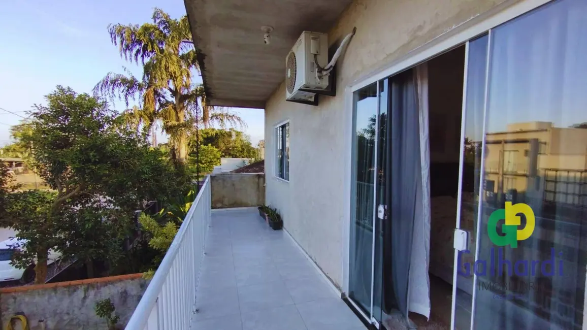 Foto 6 de Sobrado com 3 quartos à venda, 192m2 em Itapoa - SC