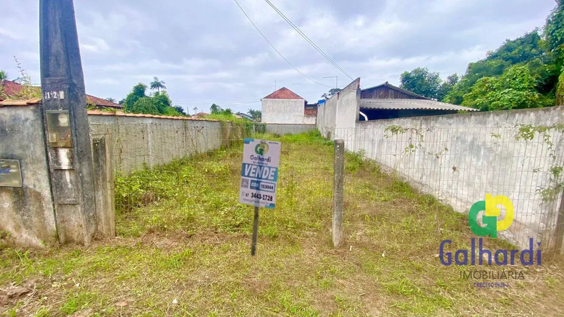 Foto 3 de Terreno / Lote à venda, 168m2 em Itapoa - SC