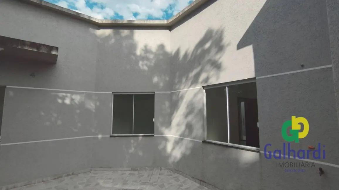 Foto 2 de Casa com 2 quartos à venda, 105m2 em Itapoa - SC