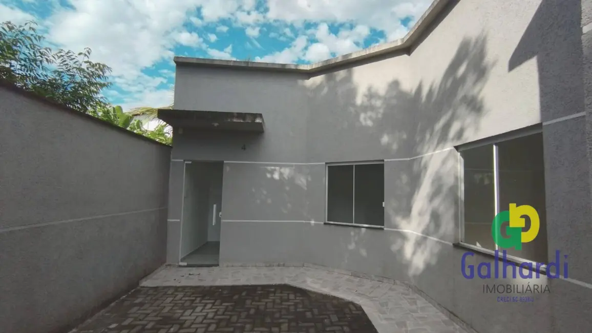 Foto 1 de Casa com 2 quartos à venda, 105m2 em Itapoa - SC