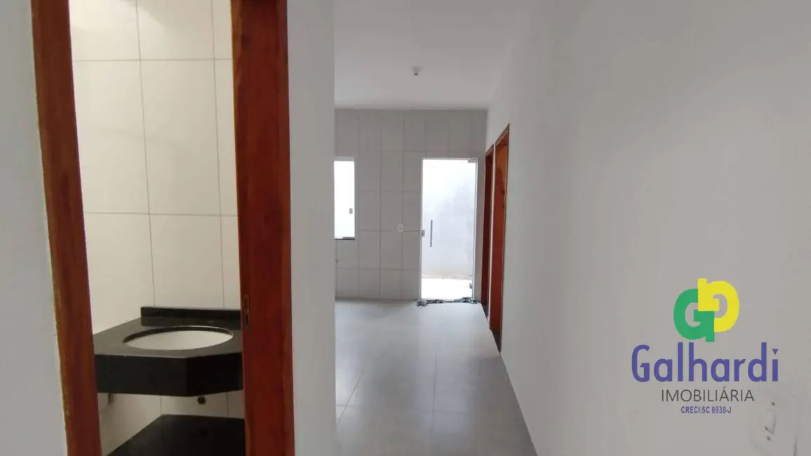 Foto 6 de Casa com 2 quartos à venda, 105m2 em Itapoa - SC