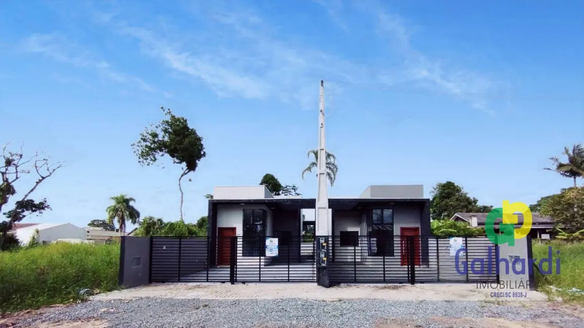 Foto 1 de Casa com 3 quartos à venda, 192m2 em Itapoa - SC