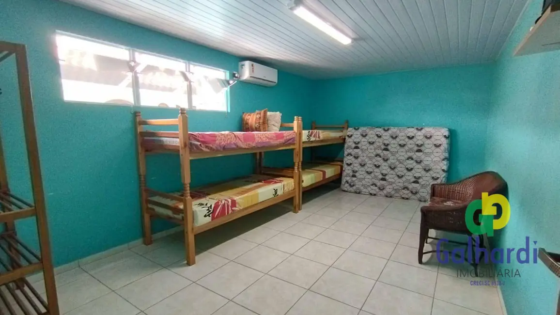 Foto 11 de Sobrado à venda em Itapoa - SC