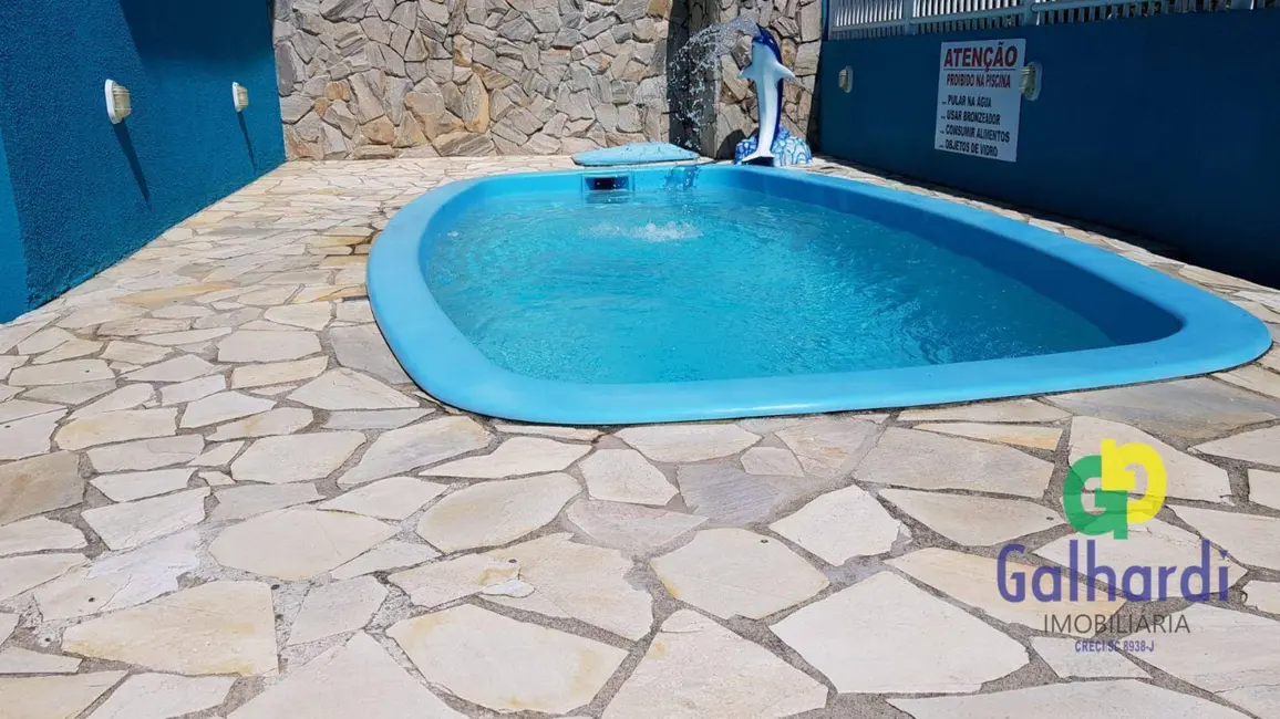 Foto 2 de Sobrado com 6 quartos à venda, 360m2 em Itapoa - SC