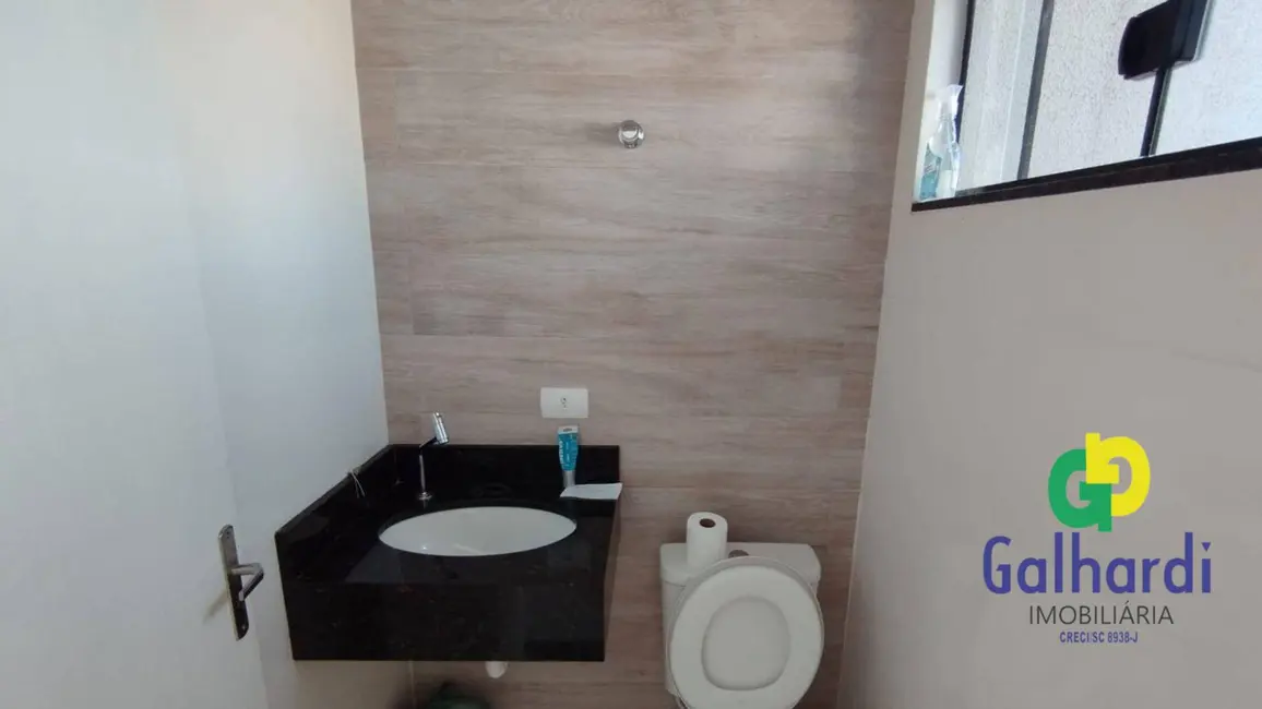 Foto 8 de Casa com 3 quartos à venda, 187m2 em Itapoa - SC