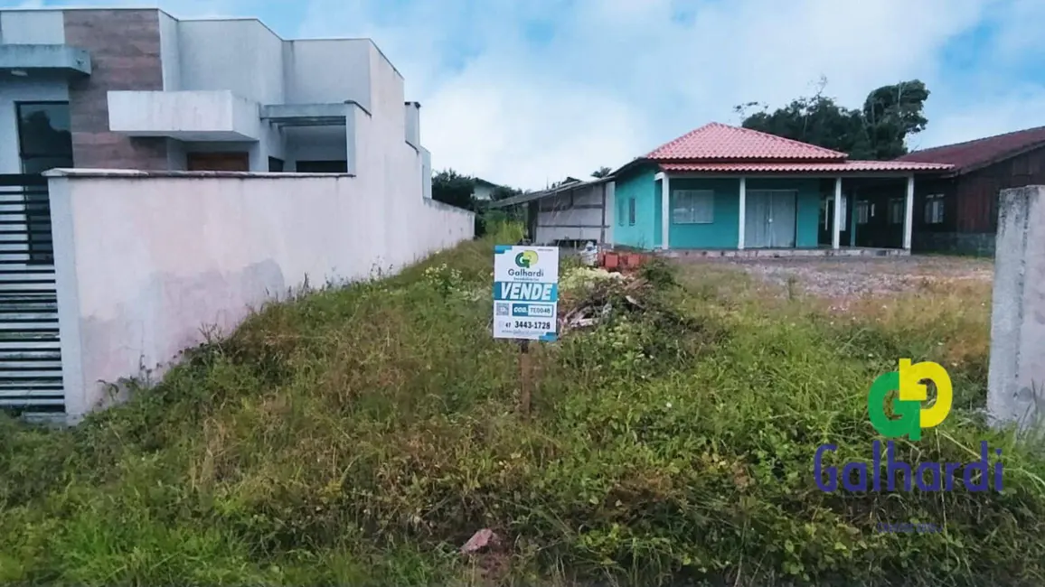 Foto 1 de Terreno / Lote à venda, 187m2 em Itapoa - SC