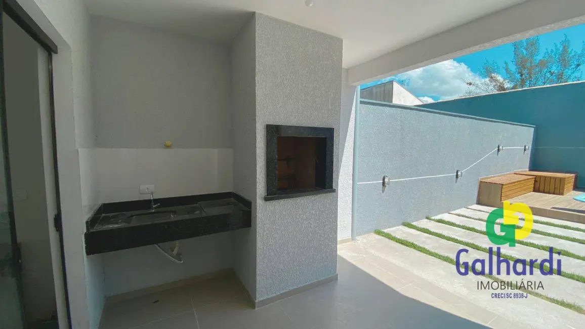 Foto 6 de Casa com 3 quartos à venda, 360m2 em Itapoa - SC