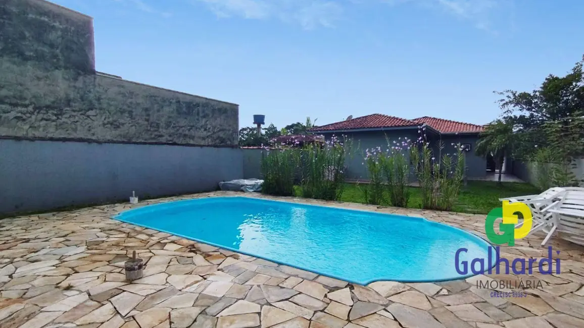 Foto 3 de Casa com 3 quartos à venda, 360m2 em Itapoa - SC