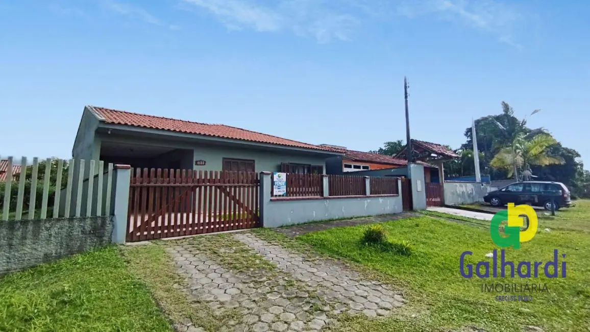 Foto 1 de Casa com 3 quartos à venda, 360m2 em Itapoa - SC