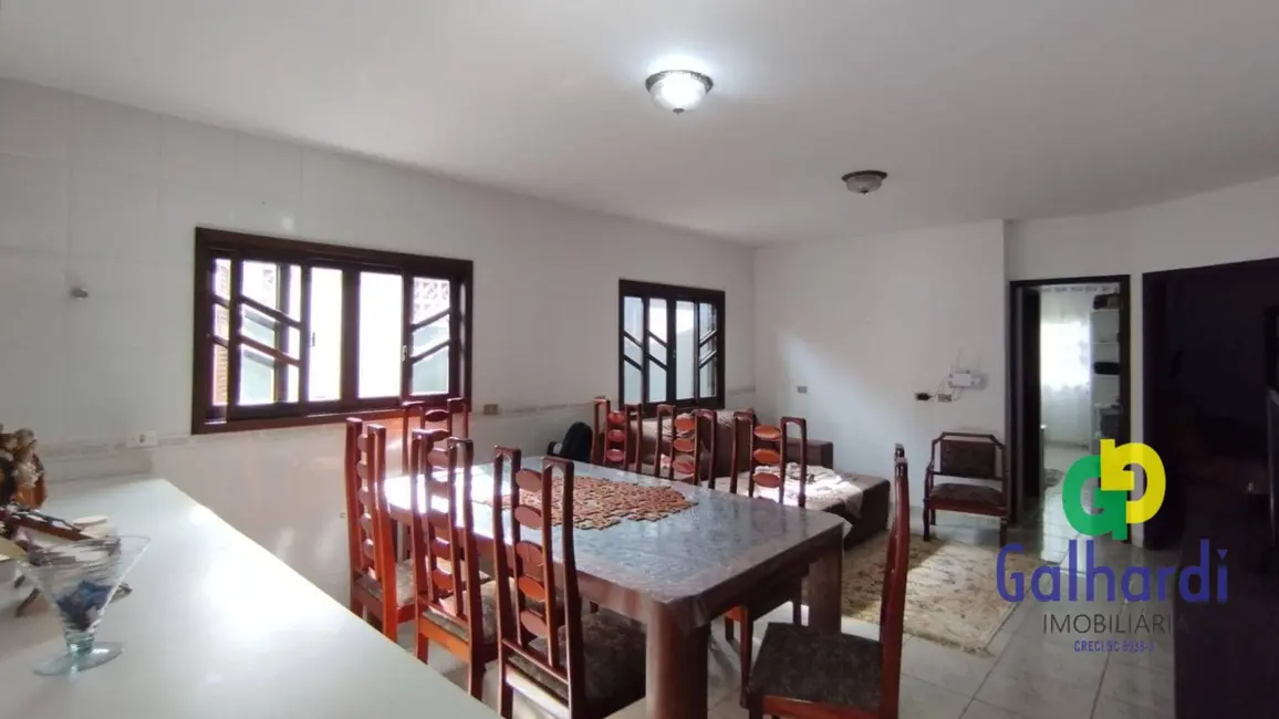 Foto 9 de Casa com 3 quartos à venda, 360m2 em Itapoa - SC